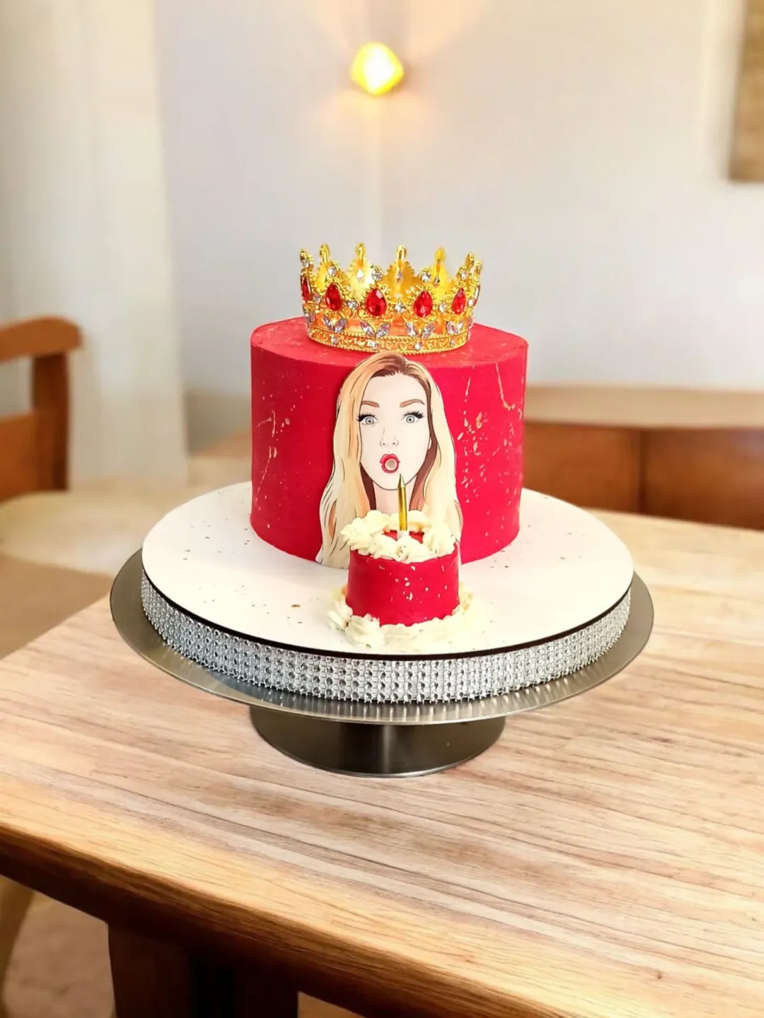 Жіночий торт Кривий Ріг, торт для жінки, торт на замовлення.