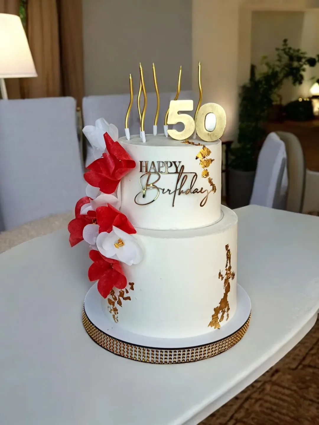 Жіночий торт Кривий Ріг, торт для жінки, торт на замовлення.