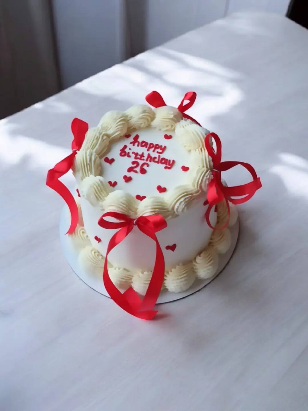 Жіночий торт Кривий Ріг, торт для жінки, торт на замовлення.