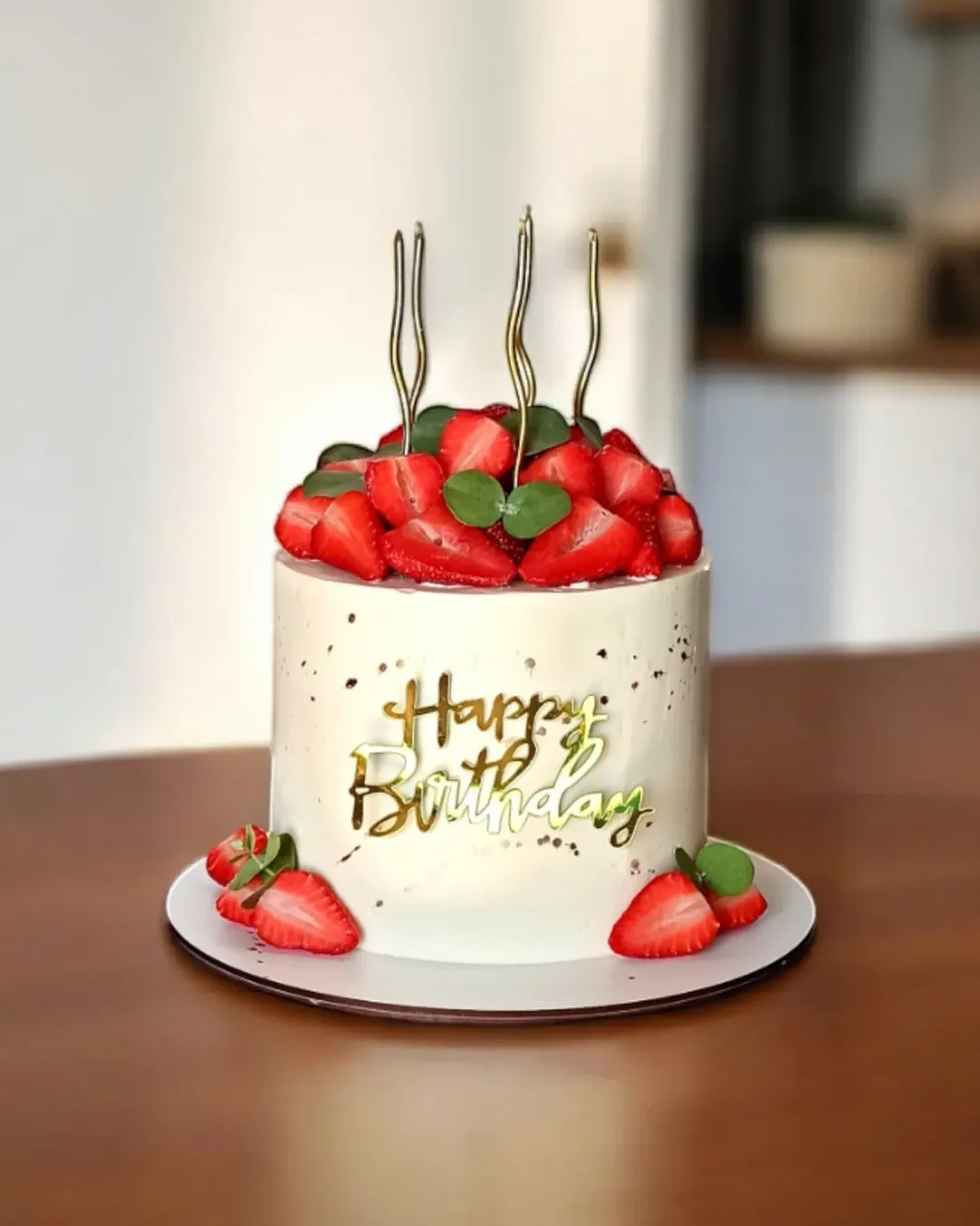 Жіночий торт Кривий Ріг, торт для жінки, торт на замовлення.