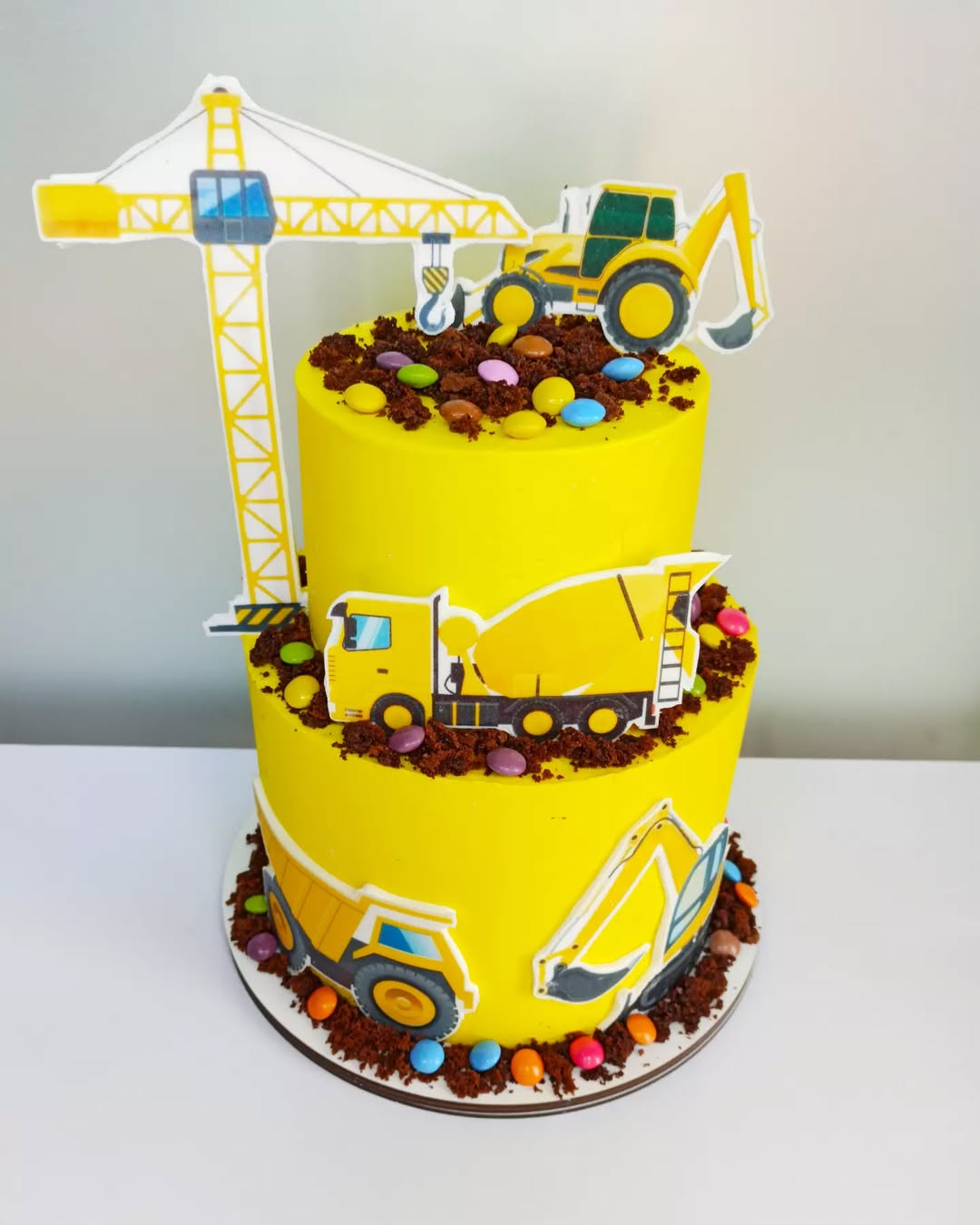 Багатоярусний торт Кривий Ріг, святковий торт, торт на замовлення.