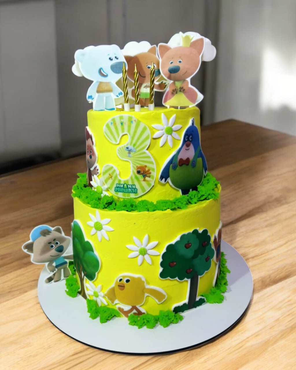 Багатоярусний торт Кривий Ріг, святковий торт, торт на замовлення.