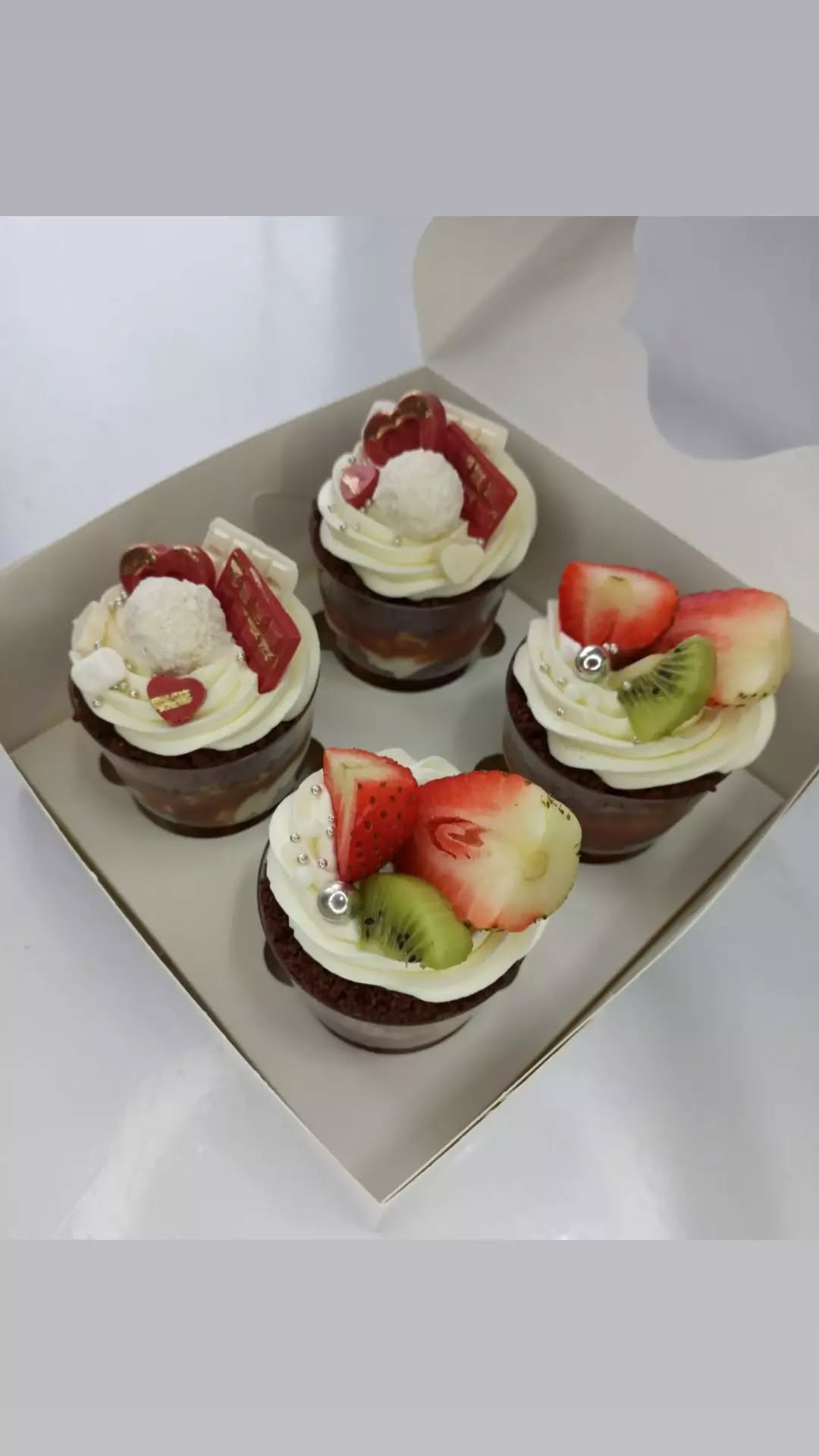 Трайфли Кривий Ріг, десерт у стаканчику, трайфли на замовлення.